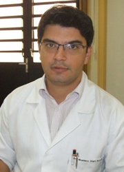 Dr. Gustavo Arruda Viani